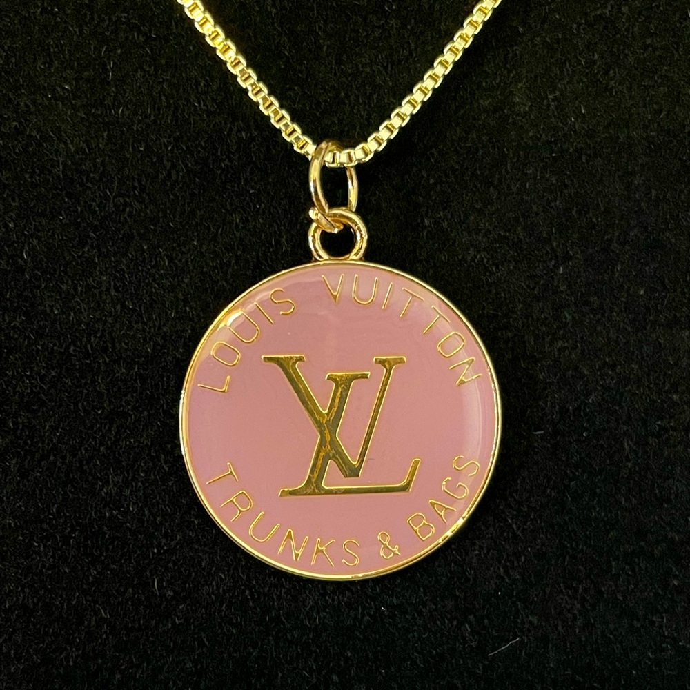 Louis Vuitton Mauve Pull Charm Necklace